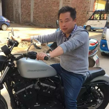 小梁故事会 群聊头像