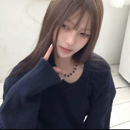 Kpop聊天群🎧 群聊头像