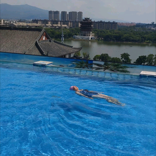 二群（爱旅行） 群聊头像