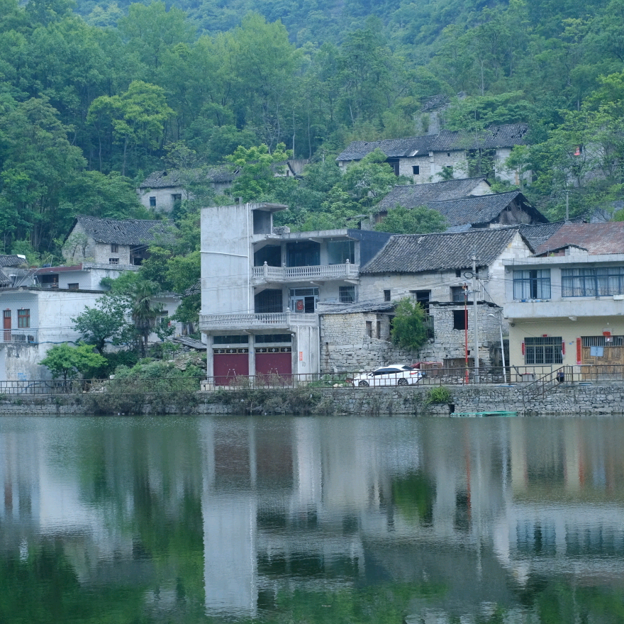 趣野旅居小院 群聊头像
